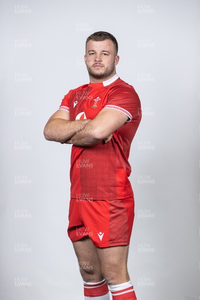 171125 - Wales Rugby Squad Portraits - Harri Deaves