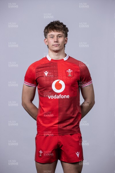 241125 - Wales Rugby Squad Portraits - Ellis Mee