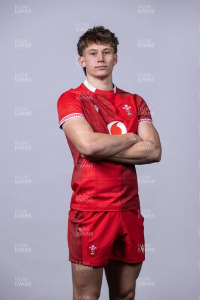 241125 - Wales Rugby Squad Portraits - Ellis Mee