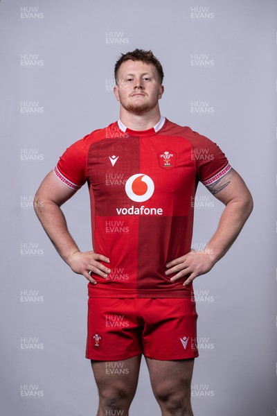 241125 - Wales Rugby Squad Portraits - Evan Lloyd