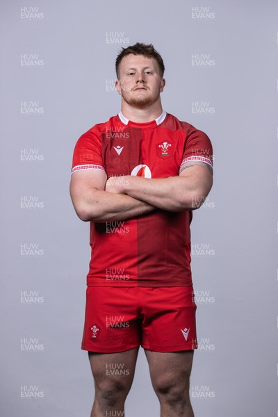 241125 - Wales Rugby Squad Portraits - Evan Lloyd