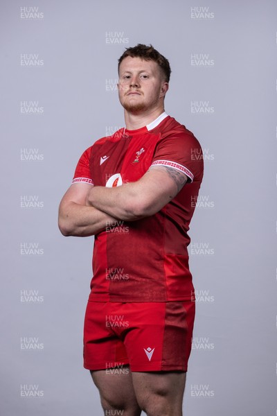 241125 - Wales Rugby Squad Portraits - Evan Lloyd
