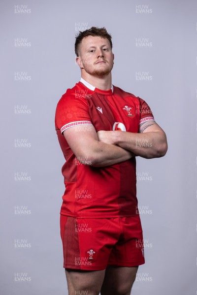241125 - Wales Rugby Squad Portraits - Evan Lloyd