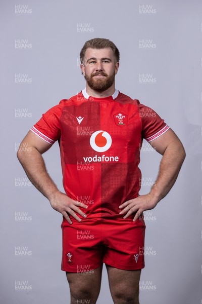 241125 - Wales Rugby Squad Portraits - Garyn Phillips