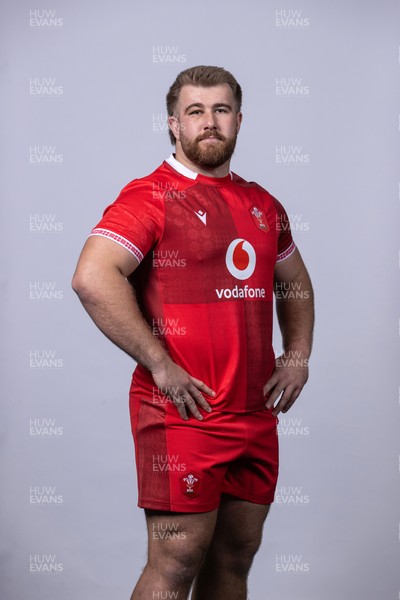 241125 - Wales Rugby Squad Portraits - Garyn Phillips
