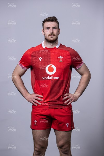 241125 - Wales Rugby Squad Portraits - James Ratti