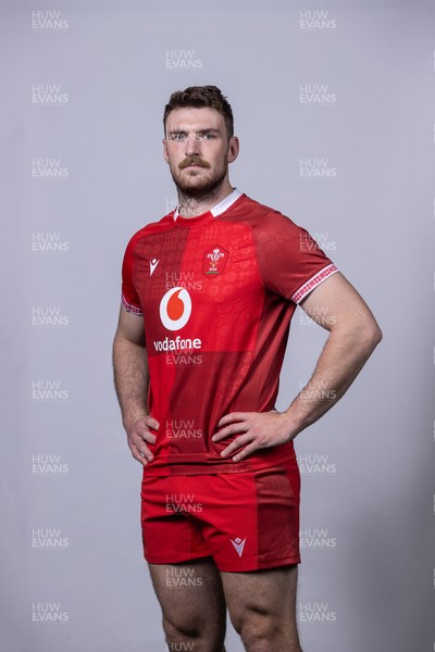 241125 - Wales Rugby Squad Portraits - James Ratti