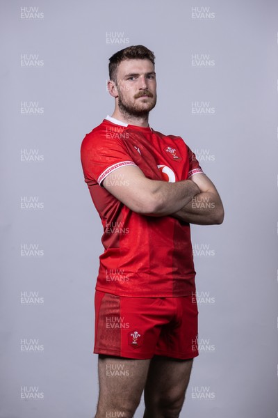 241125 - Wales Rugby Squad Portraits - James Ratti