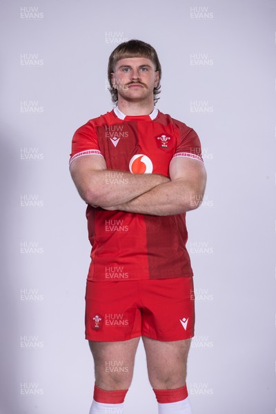 271025 - Wales Rugby Squad Portraits - Aaron Wainwright