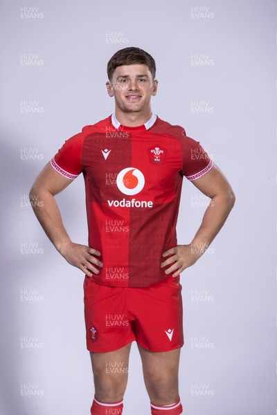 271025 - Wales Rugby Squad Portraits - Alex Mann