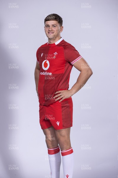271025 - Wales Rugby Squad Portraits - Alex Mann