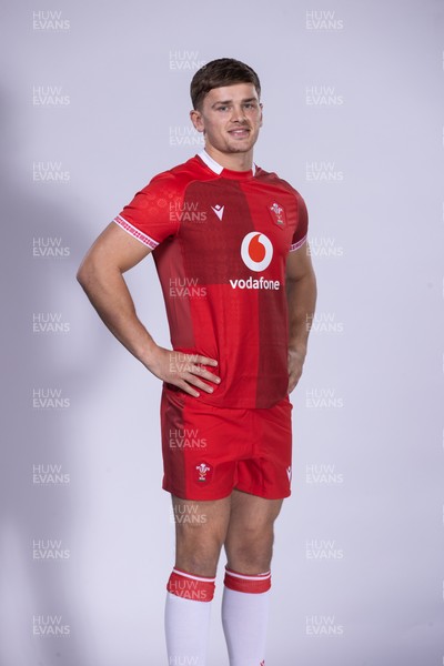 271025 - Wales Rugby Squad Portraits - Alex Mann