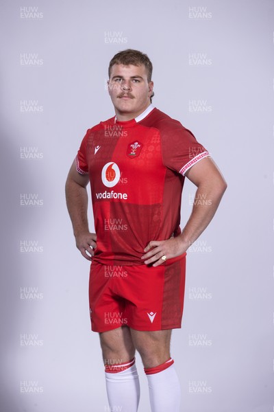 271025 - Wales Rugby Squad Portraits - Archie Griffin