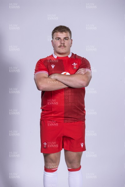 271025 - Wales Rugby Squad Portraits - Archie Griffin