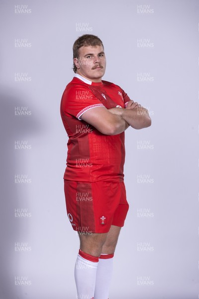 271025 - Wales Rugby Squad Portraits - Archie Griffin