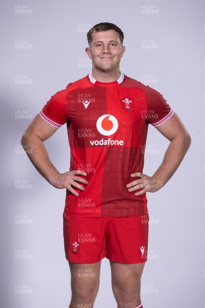 271025 - Wales Rugby Squad Portraits - Ben Carter
