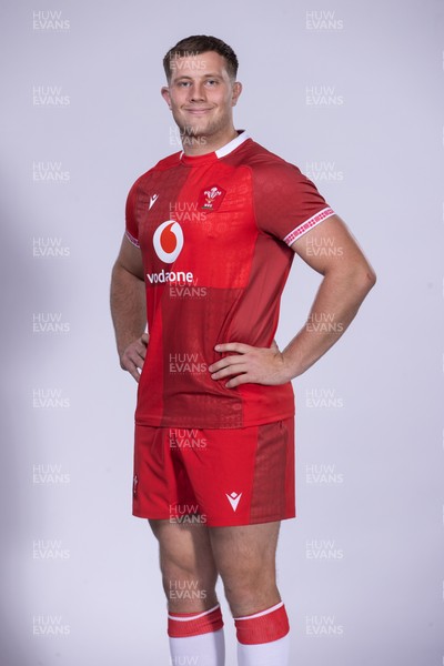 271025 - Wales Rugby Squad Portraits - Ben Carter
