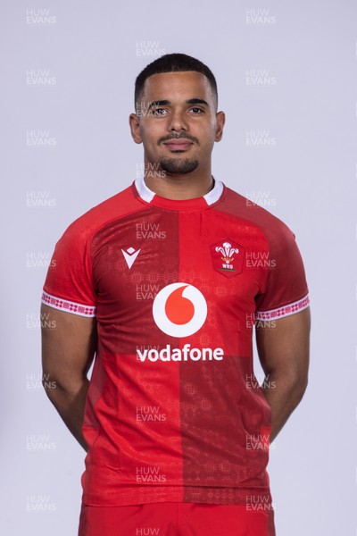 271025 - Wales Rugby Squad Portraits - Ben Thomas
