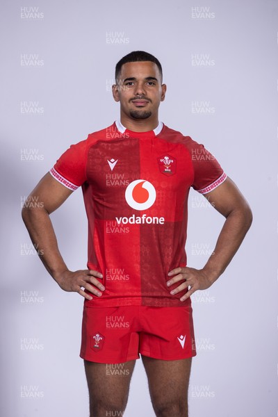 271025 - Wales Rugby Squad Portraits - Ben Thomas