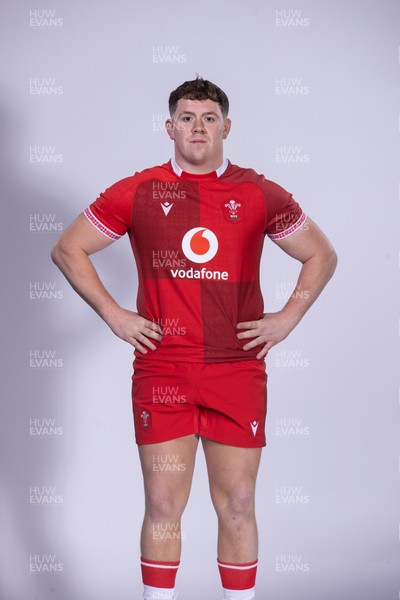 271025 - Wales Rugby Squad Portraits - Brodie Coghlan