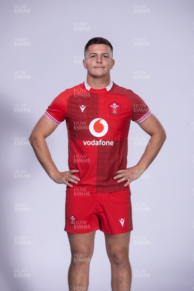 271025 - Wales Rugby Squad Portraits - Callum Sheedy