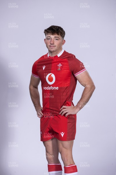 271025 - Wales Rugby Squad Portraits - Dan Edwards