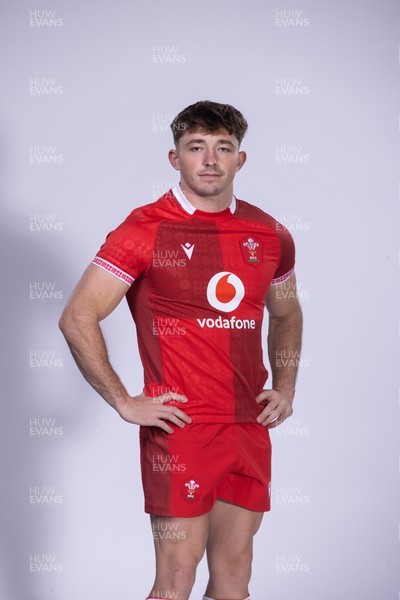 271025 - Wales Rugby Squad Portraits - Dan Edwards