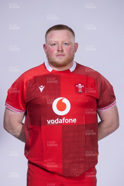 271025 - Wales Rugby Squad Portraits - Keiron Assiratti