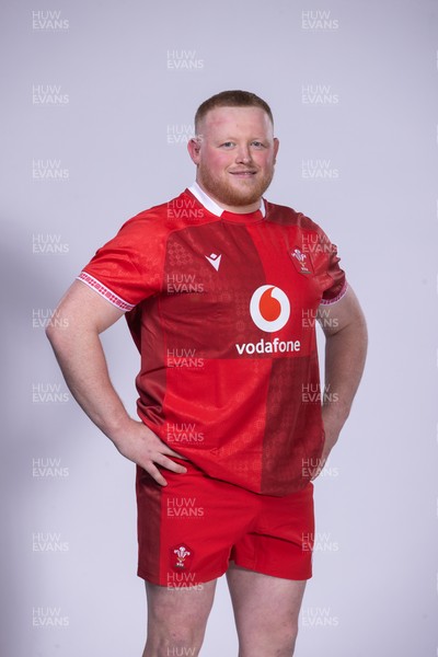 271025 - Wales Rugby Squad Portraits - Keiron Assiratti