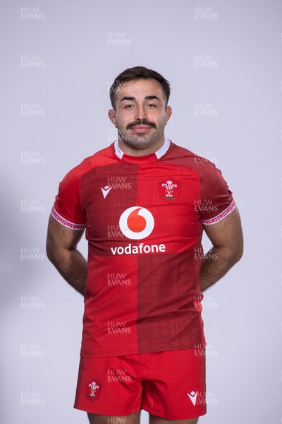 271025 - Wales Rugby Squad Portraits - Liam Belcher