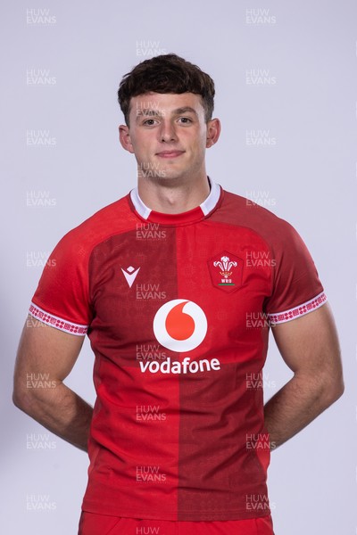 271025 - Wales Rugby Squad Portraits - Louie Hennessey