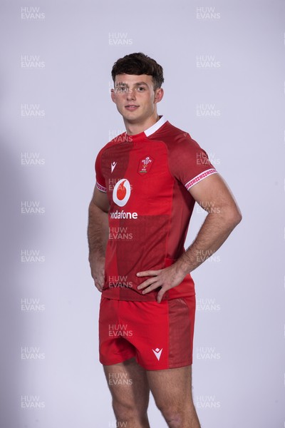 271025 - Wales Rugby Squad Portraits - Louie Hennessey
