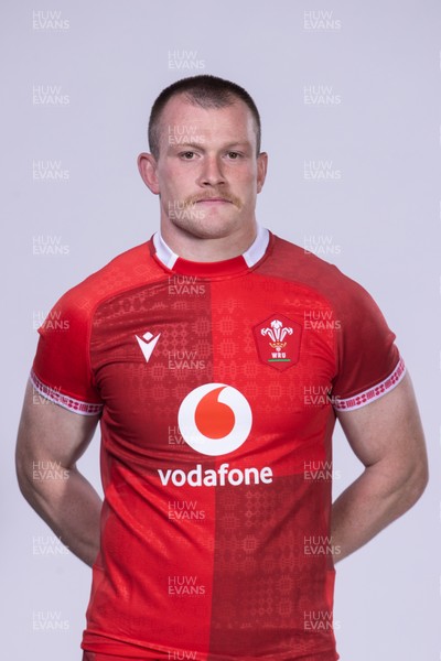 271025 - Wales Rugby Squad Portraits - Nick Tompkins