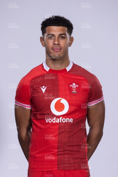 271025 - Wales Rugby Squad Portraits - Rio Dyer