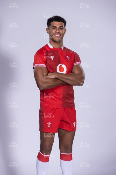 271025 - Wales Rugby Squad Portraits - Rio Dyer