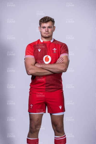 281025 - Wales Rugby Squad Portraits - Taine Plumtree
