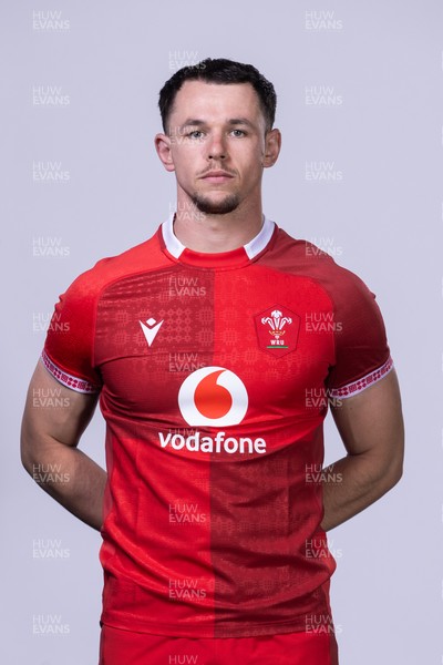 281025 - Wales Rugby Squad Portraits - Tom Rogers