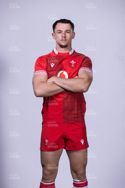 281025 - Wales Rugby Squad Portraits - Tom Rogers