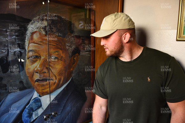 060722 - Wales Rugby Squad Nelson Mandela's House Tour - Dillon Lewis during a tour of Nelson Mandela’s House, 8115 Orlando West in Soweto
