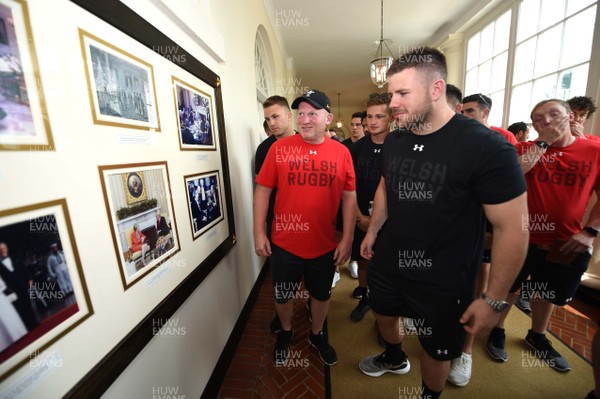 010618 - Wales Rugby Squad Visit The White House -Neil Jenkins and Rob Evans during a tour of The White House
