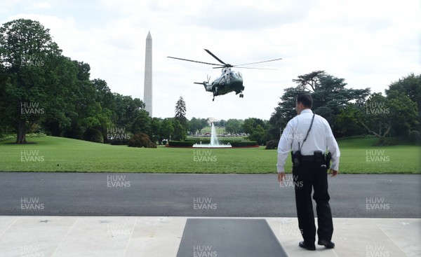 010618 - Wales Rugby Squad Visit The White House - Marine One lands at The White House