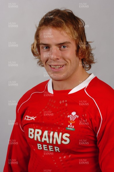 30.10.06 - Wales Autumn International Portraits 2006 - Alun Wyn Jones 