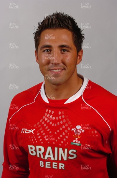 30.10.06 - Wales Autumn International Portraits 2006 - Gavin Henson 