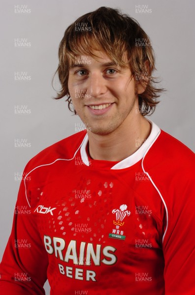 30.10.06 - Wales Autumn International Portraits 2006 - Ryan Jones 