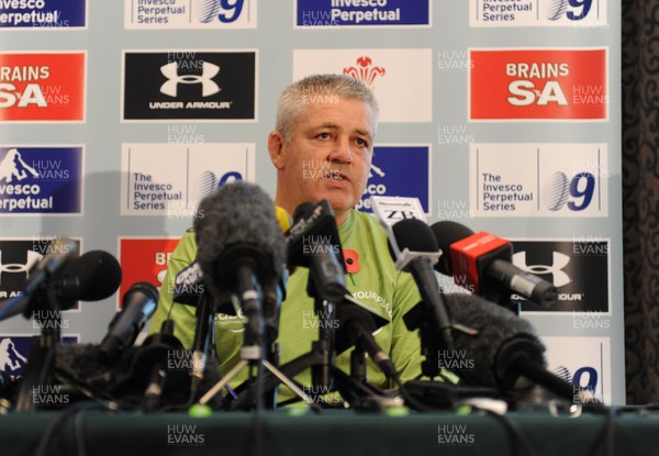 02.11.09 - Wales Rugby Team Announcement - Wales head coach, Warren Gatland announces his team to play New Zealand. 