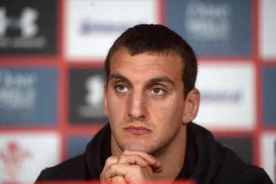 041114 - Wales Rugby Team Announcement -Wales captain Sam Warburton talks to media