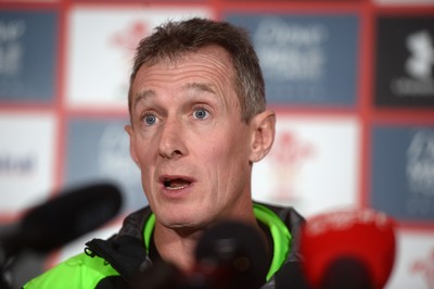 041114 - Wales Rugby Team Announcement -Wales coach Rob Howley talks to media