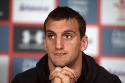 041114 - Wales Rugby Team Announcement -Wales captain Sam Warburton talks to media