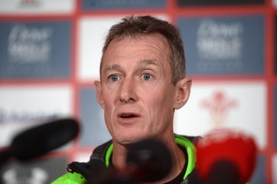 041114 - Wales Rugby Team Announcement -Wales coach Rob Howley talks to media