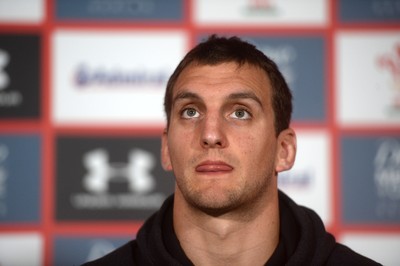 041114 - Wales Rugby Team Announcement -Wales captain Sam Warburton talks to media